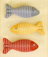 Load image into Gallery viewer, Fish Style Catnip Self-play Toys, No Sound, Cute Cat Accessories Supply