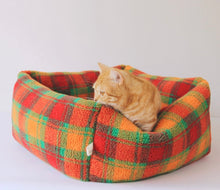Load image into Gallery viewer, Cute warm and soft winter bed resting pad for cats and small dogs unique four season bedding supplies