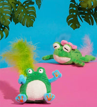 Load image into Gallery viewer, Cute Frog style catnip cat toy