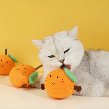 Load image into Gallery viewer, Cute tangerine style silvervine cat toy