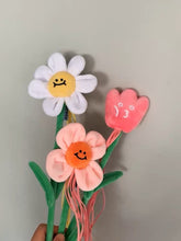 Load image into Gallery viewer, Flower style cute unique cat teaser, catnip toy