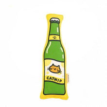 Load image into Gallery viewer, Beer bottle catnip toy for cat, cute fun unique cat toy, beer bottle, catcola style