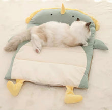 Load image into Gallery viewer, Cute chicken style four season bed for cat, dog and pets cute fun unique cat dog supplies