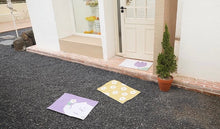 Load image into Gallery viewer, Flower cat litter mat, cute door mat fun unique cat waste box mat
